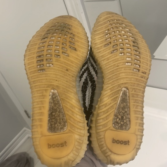 Zebra Yeezys used - Picture 4 of 5
